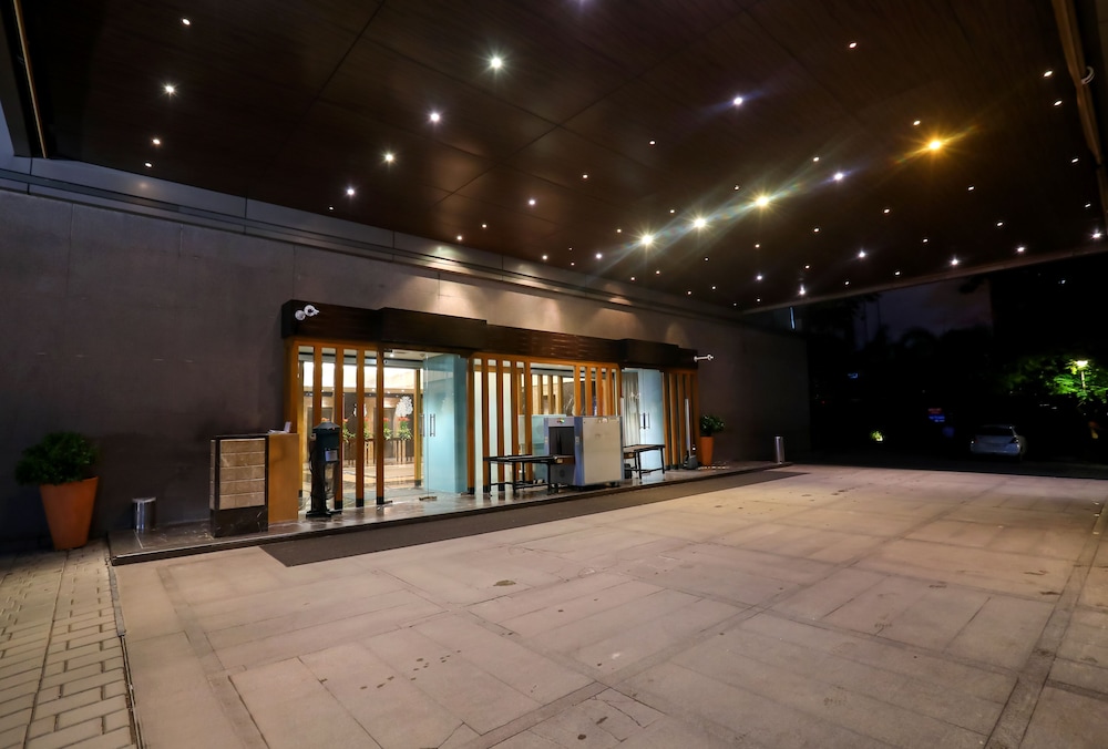 Radisson Blu Hotel Chennai City Centre 39/46