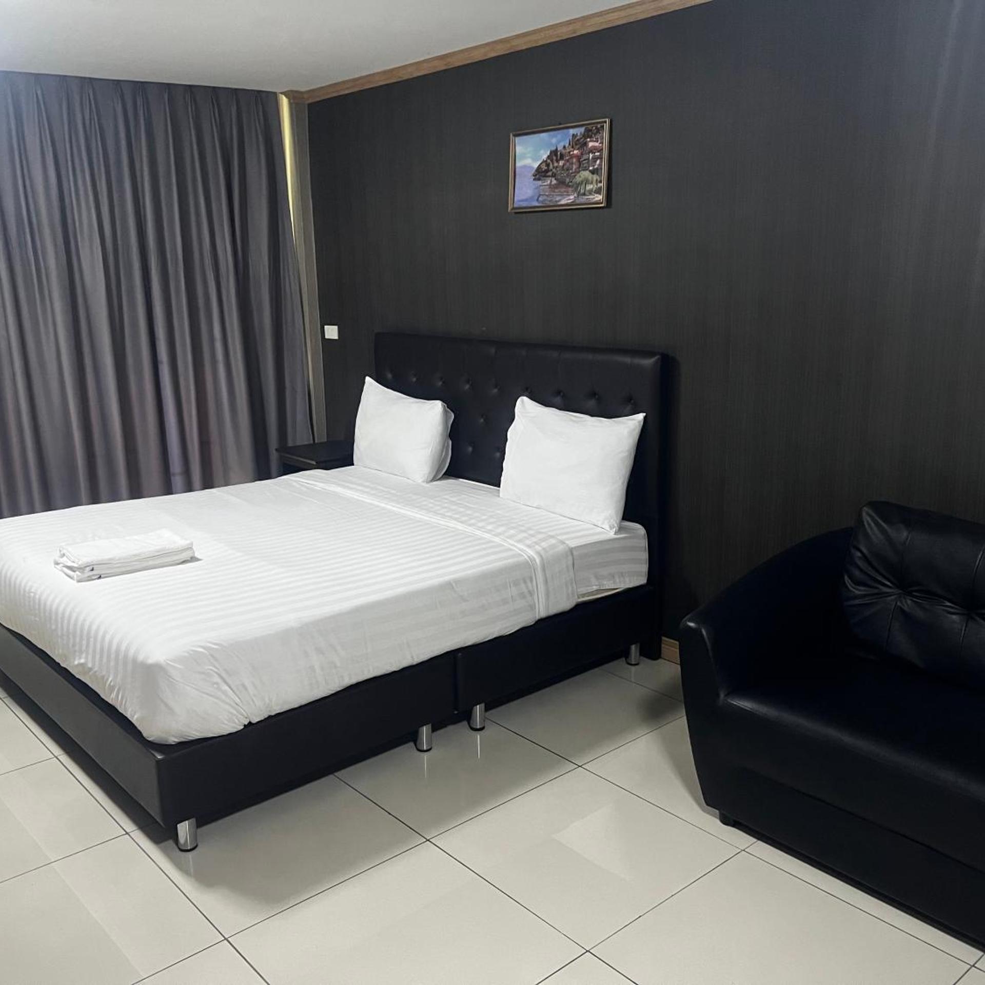 Apsara INN Pattaya, Thailand 14/57