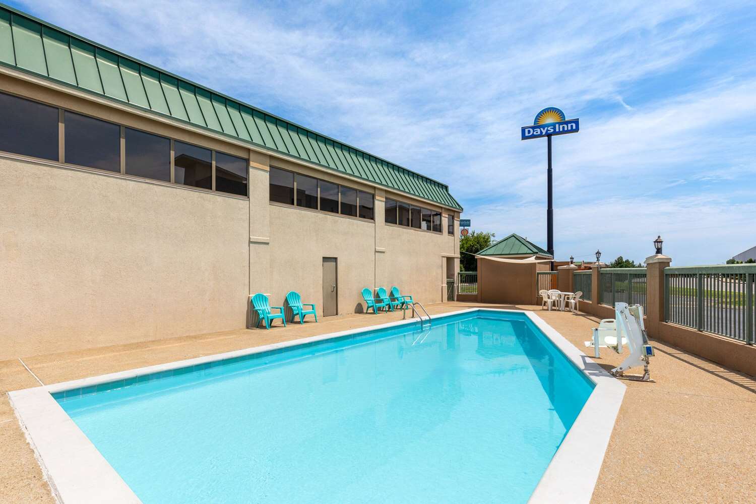 Days Inn By Wyndham Clarksville North 39/63