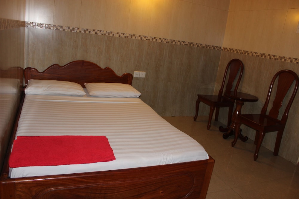 DOUBLE BED