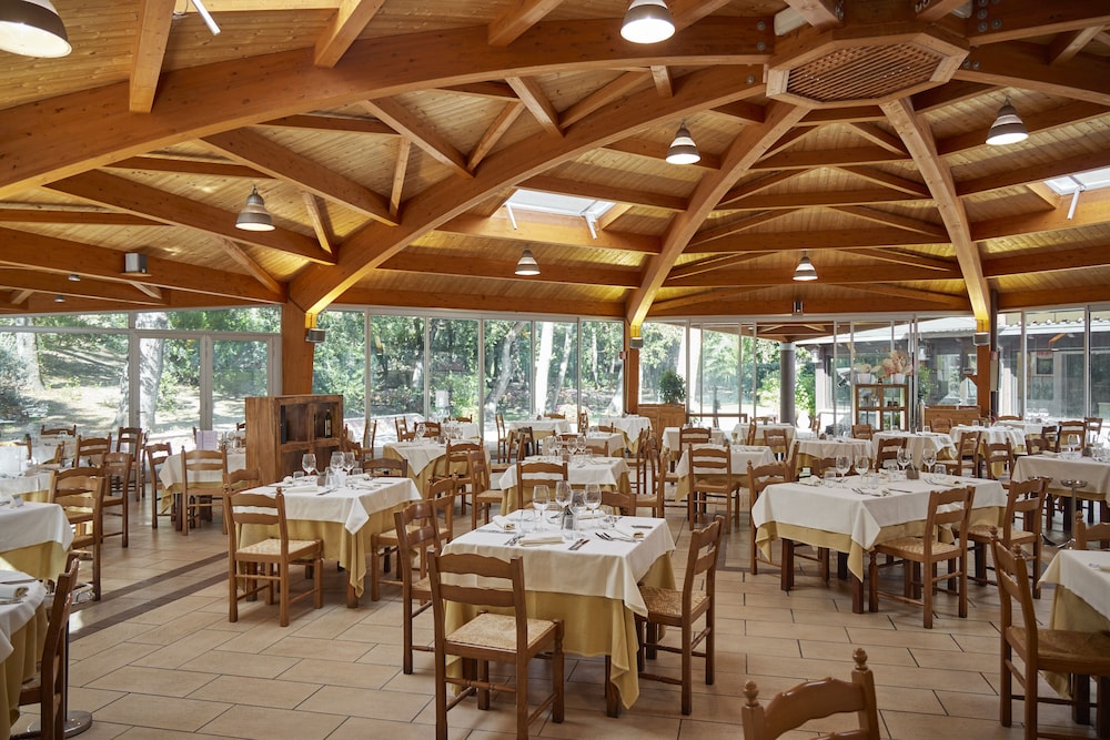 Park Hotel I Lecci 42/62