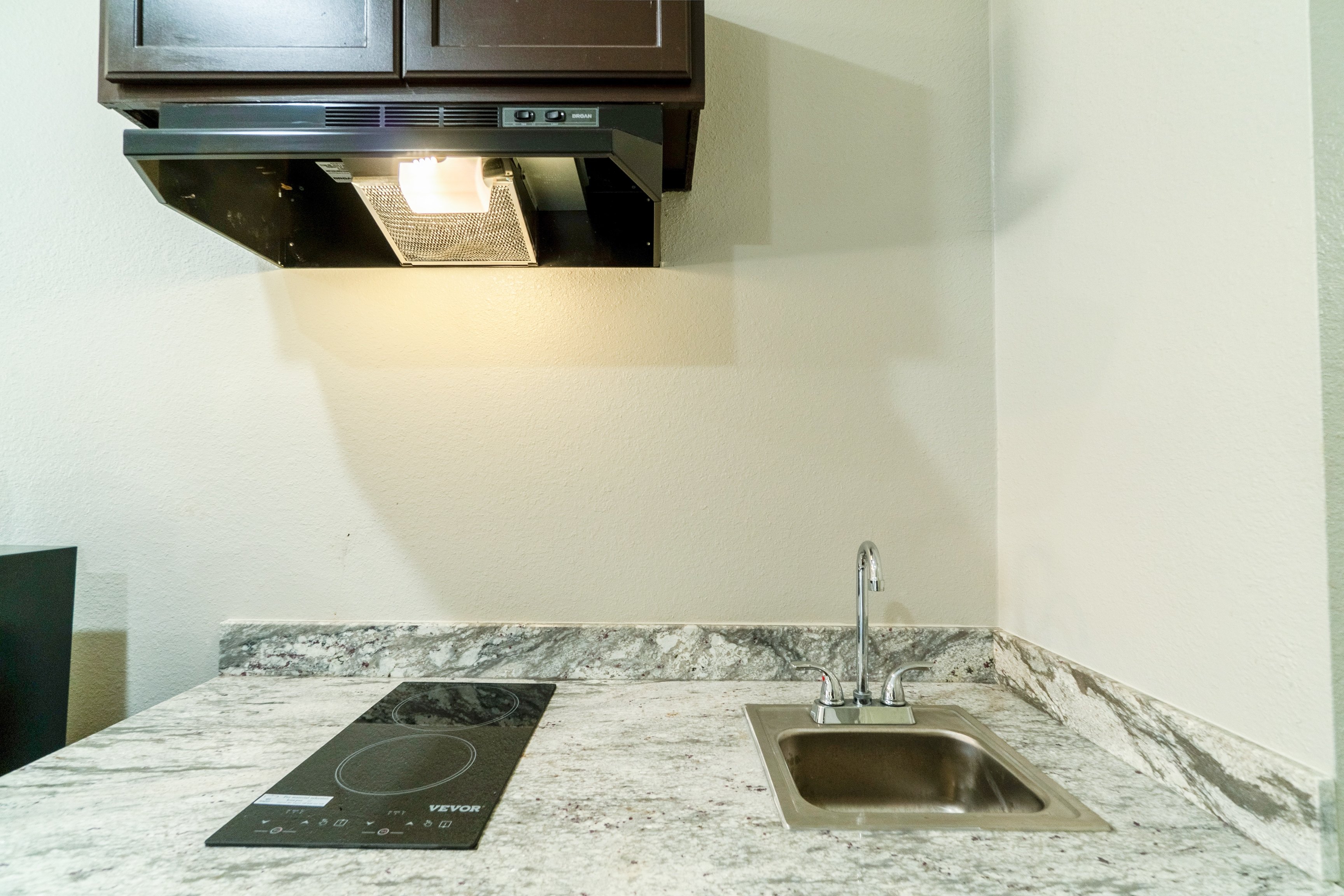 Atria Inn & Suites Kitchenette 37/43