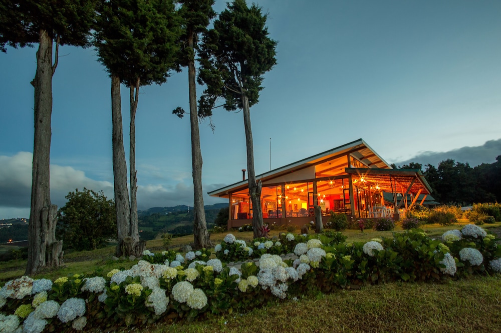 Chayote Lodge 2/50