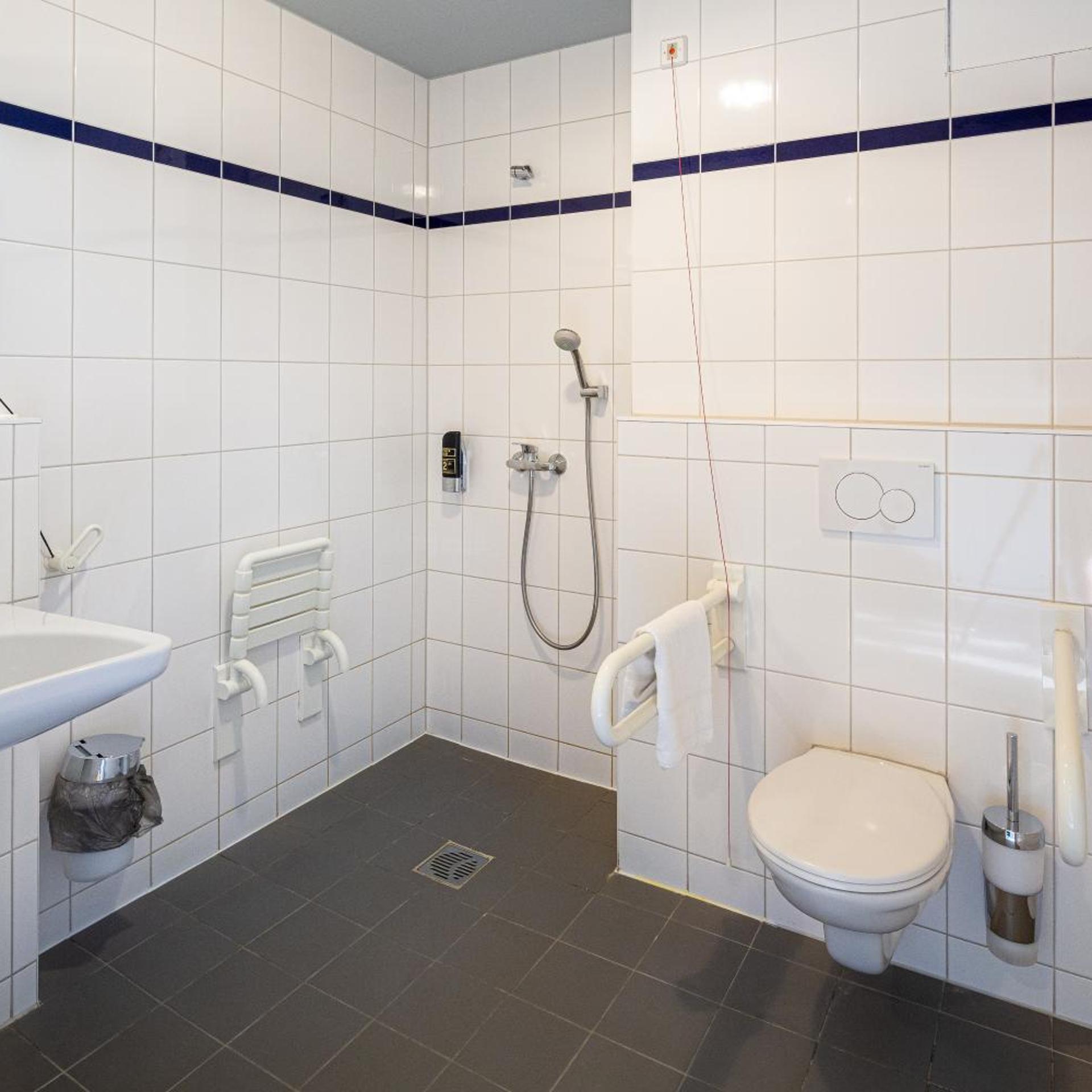 غرفة ثلاثية، a&o Hostel Weimar 8/10