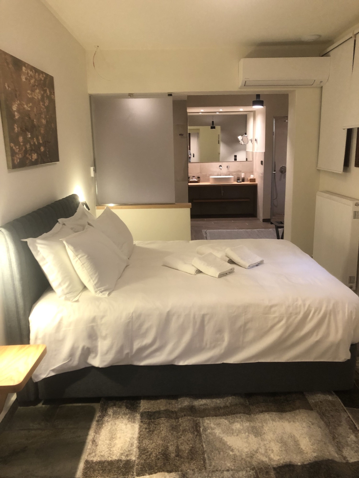 Prestige, Suite, Queen Bed, Sofa, Indoor Jetted Tub