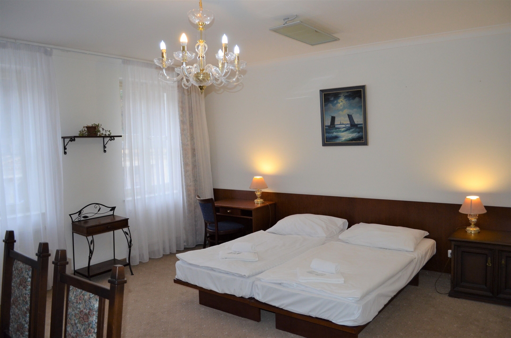 1 BEDROOM, APARTMENT