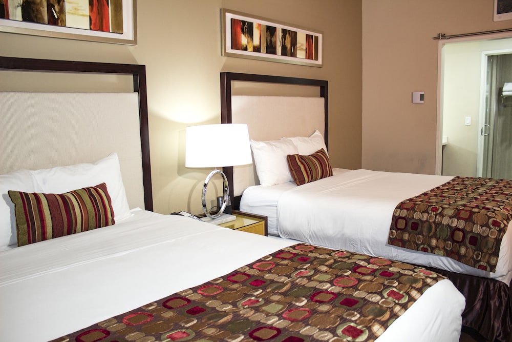 Suite, 2 Queen Beds