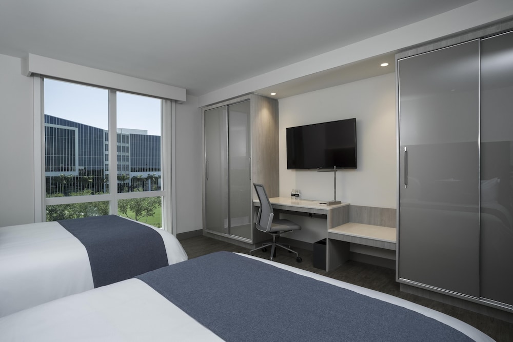 Innovation Hotel 7/30