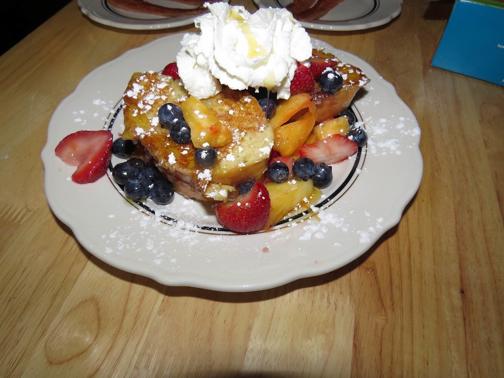 Berry Patch Bed and Breakfast 23/50
