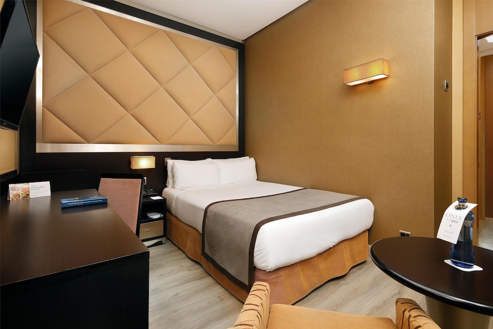 ROOM, SINGLE, DOUBLE BED