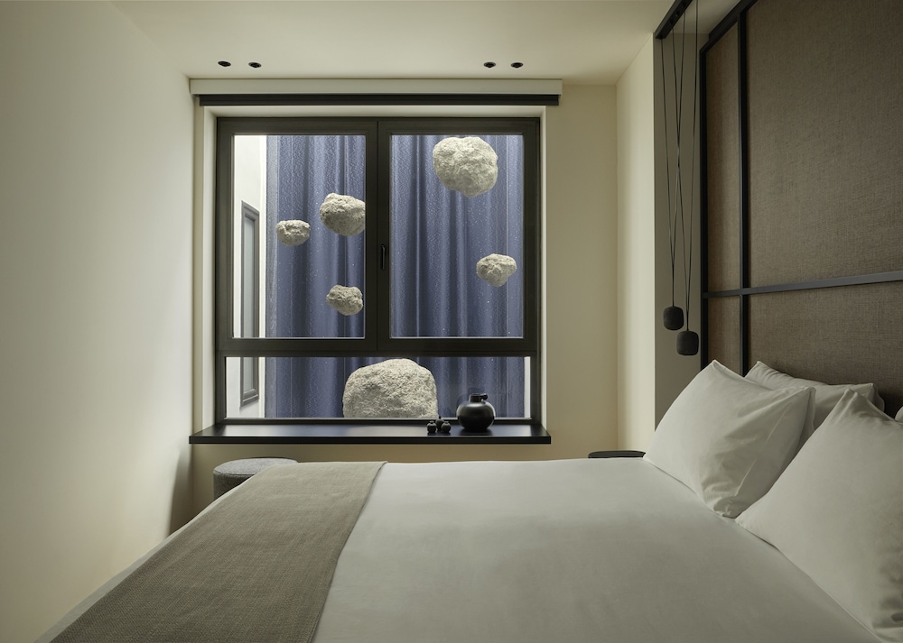JUNIOR SUITE, ACROPOLIS VIEW