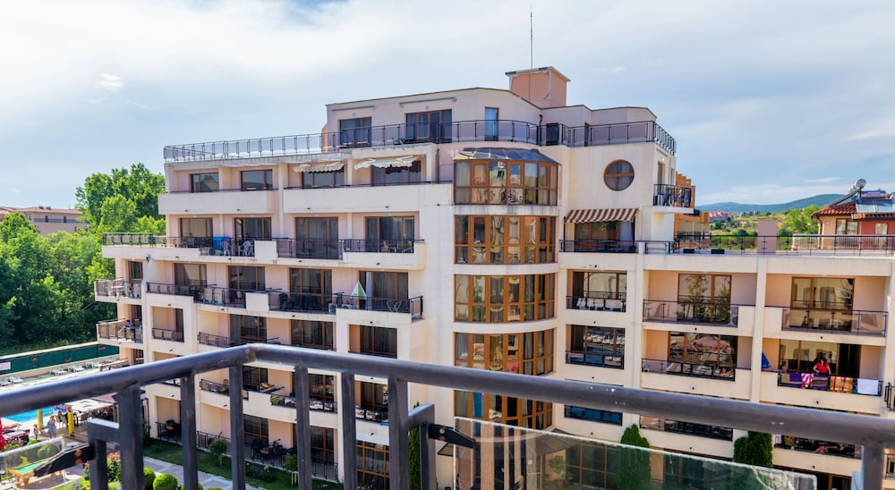 TSB Sunny Victory Apartments 12/72