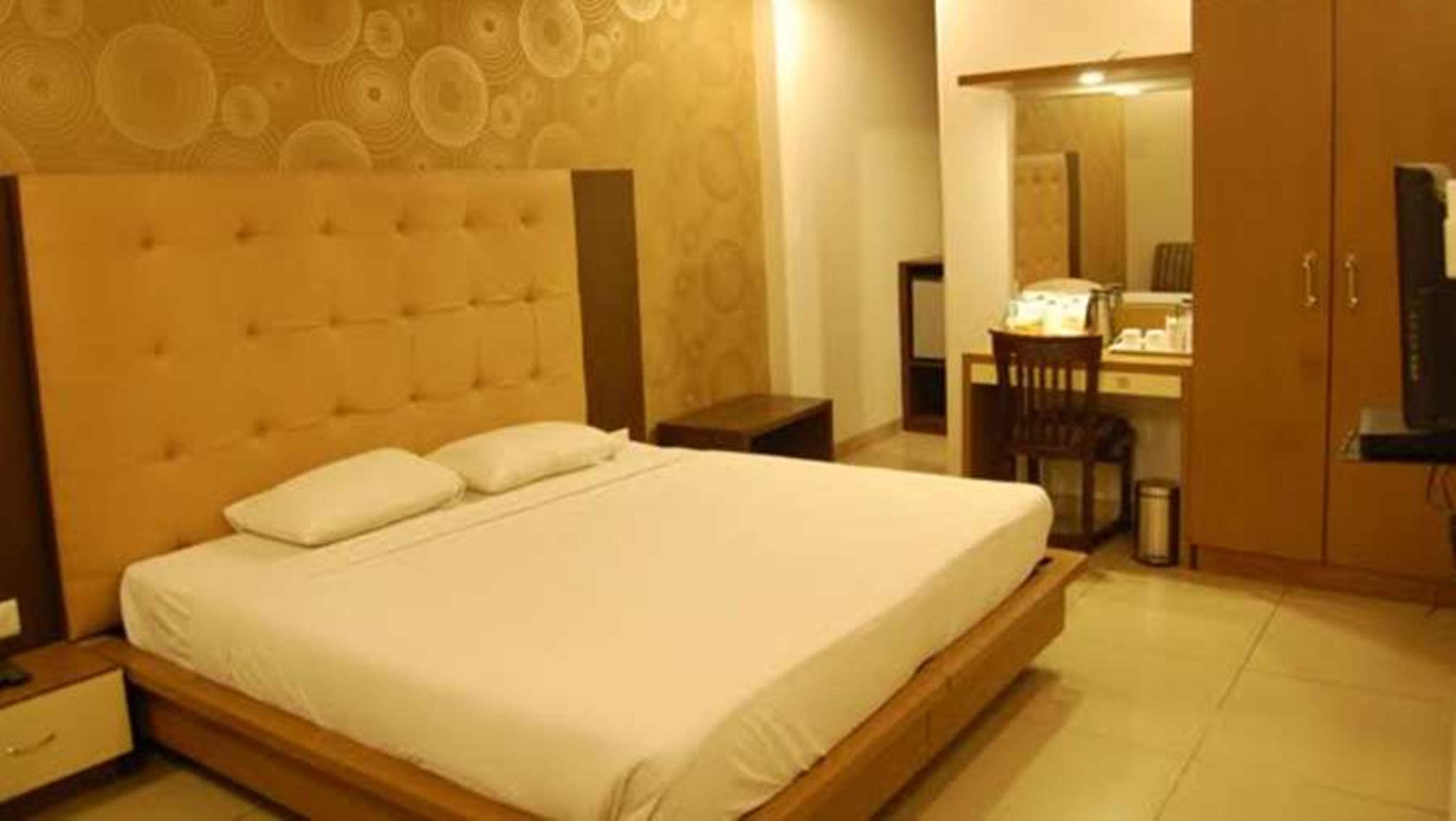 Hotel Surya International 6/16