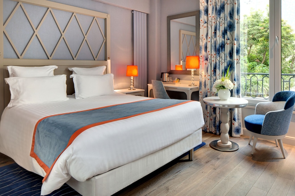 Hotel Rochester Champs-Elysees 27/68