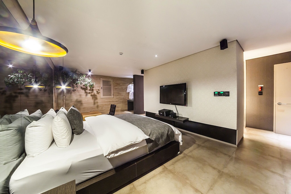 Jbis Hotel 6/46