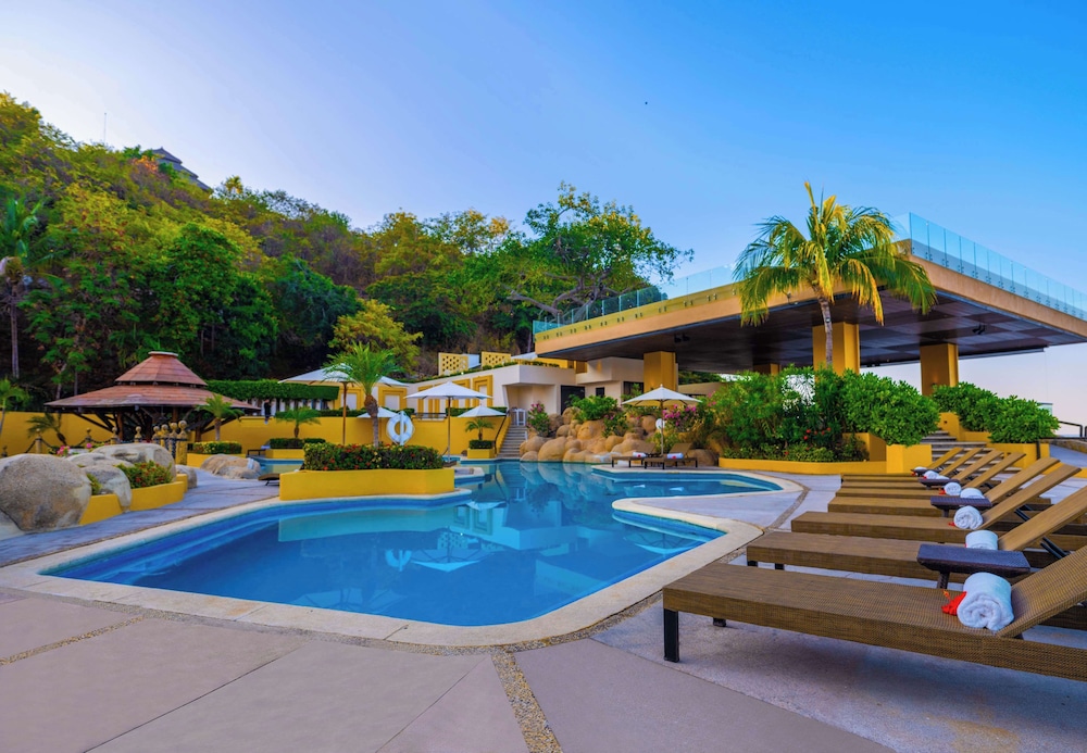 Las Brisas Acapulco 75/77