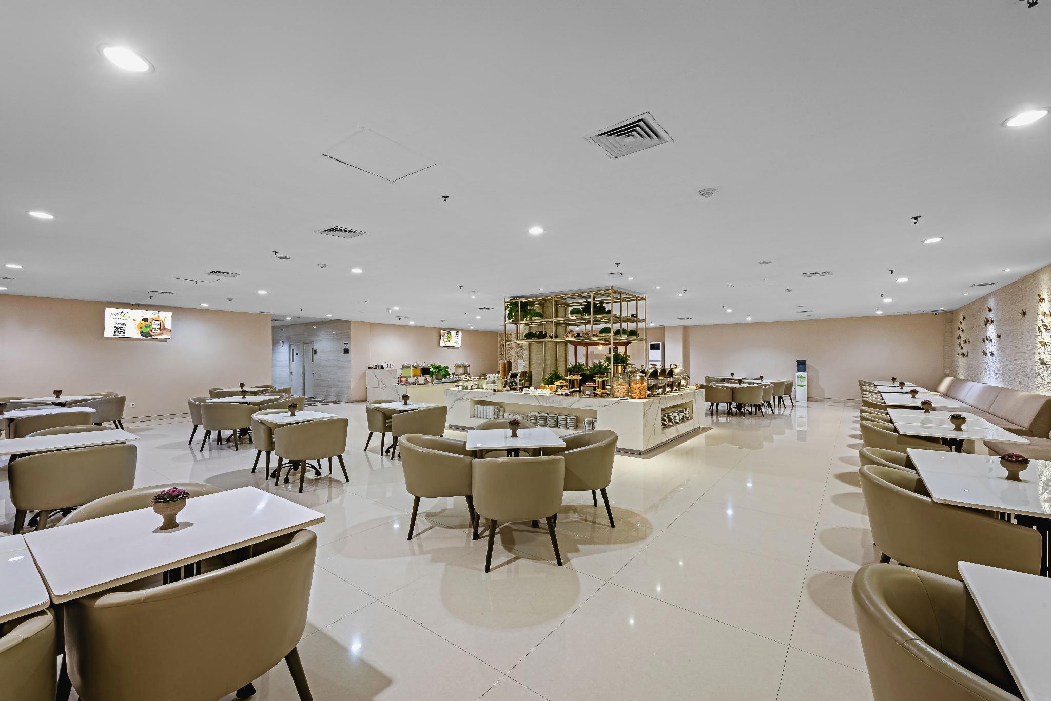 Grand Whiz Megamas Manado 31/39