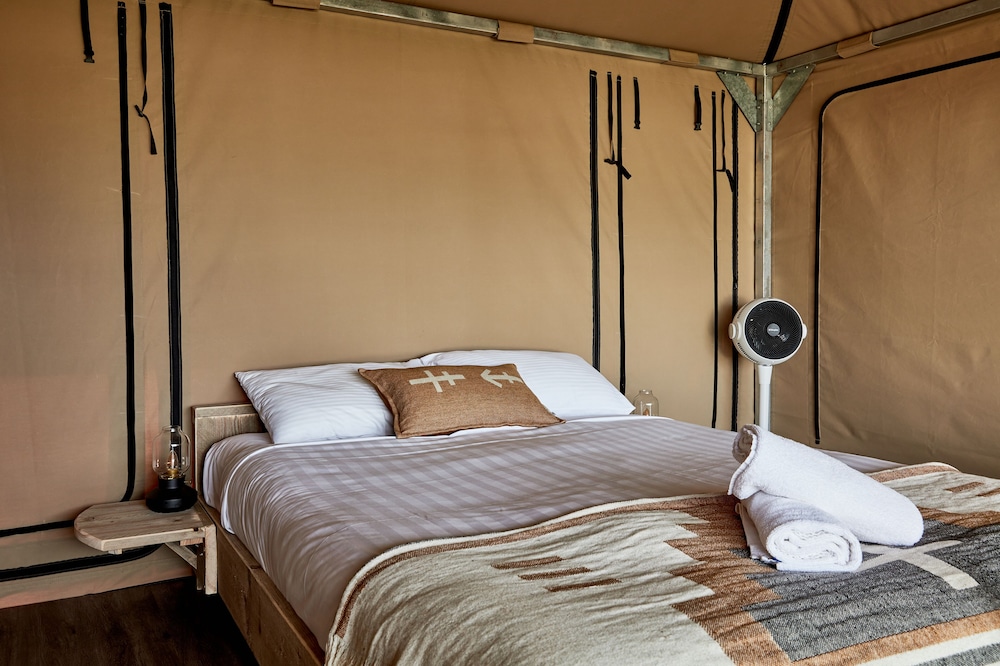 Comfort, Tent, Queen Bed, Beach Side