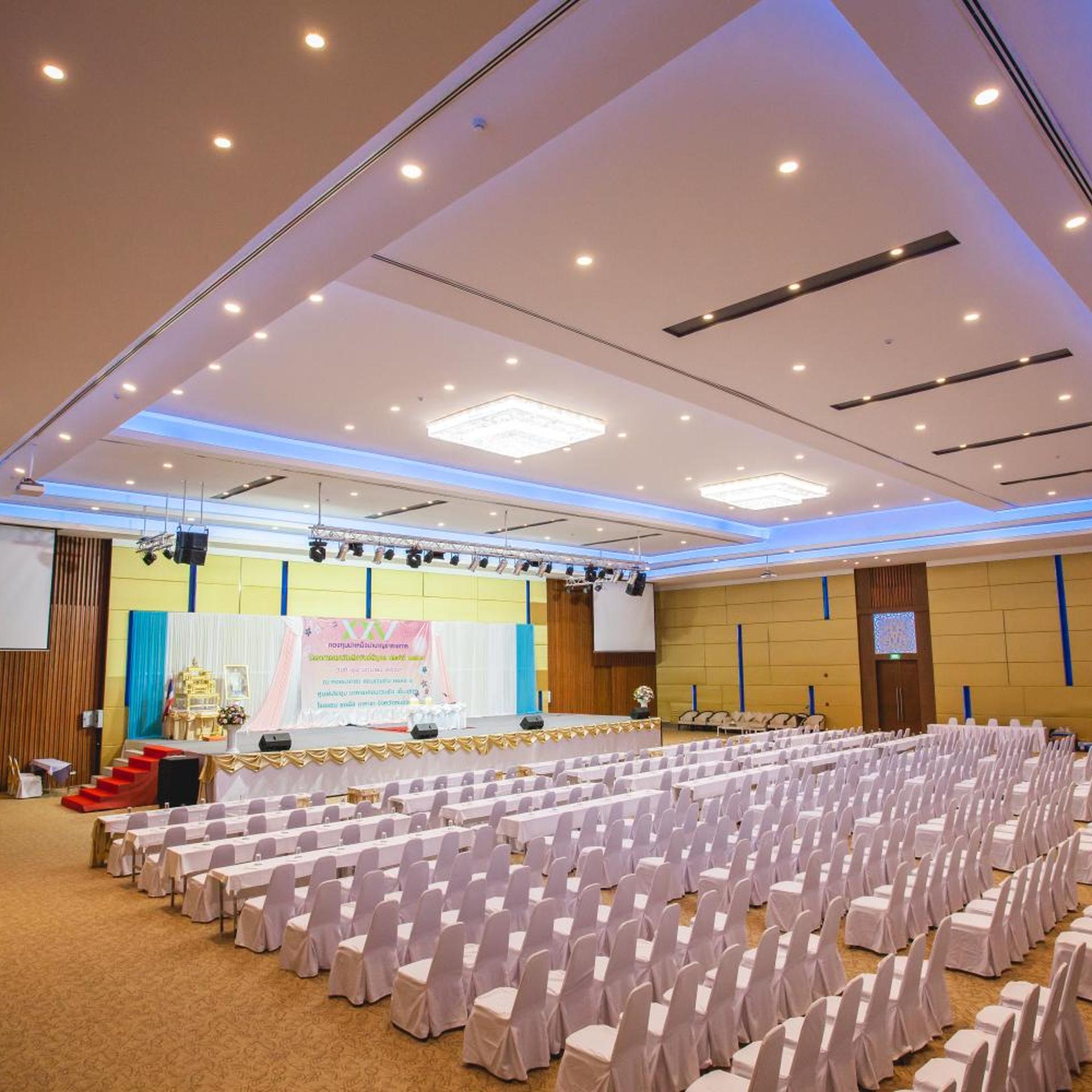 Royal Nakhara Hotel Nongkhai 10/50