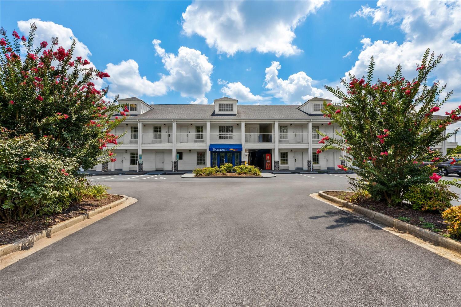 Baymont By Wyndham Forest City 31/36