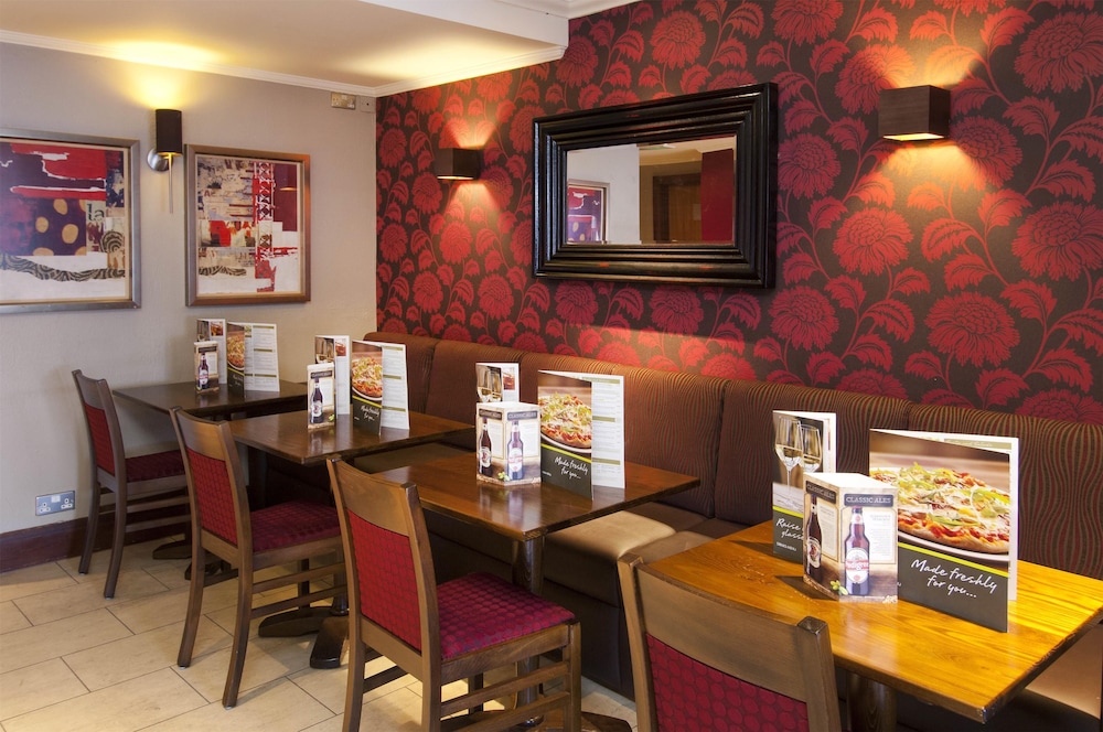 Premier Inn Gatwick Crawley Town West 29/34