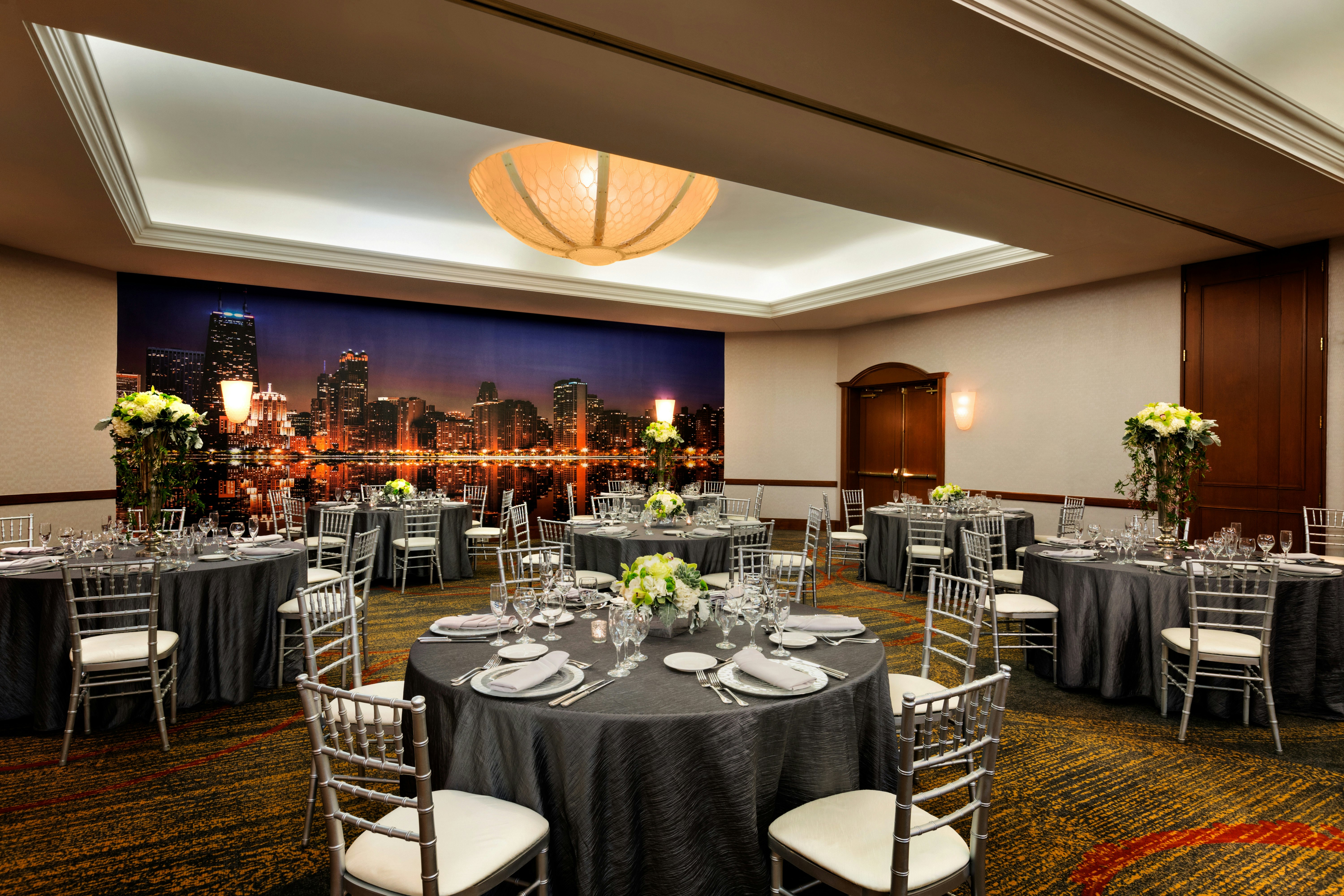 Hilton Chicago Magnificent Mile Suites 41/58