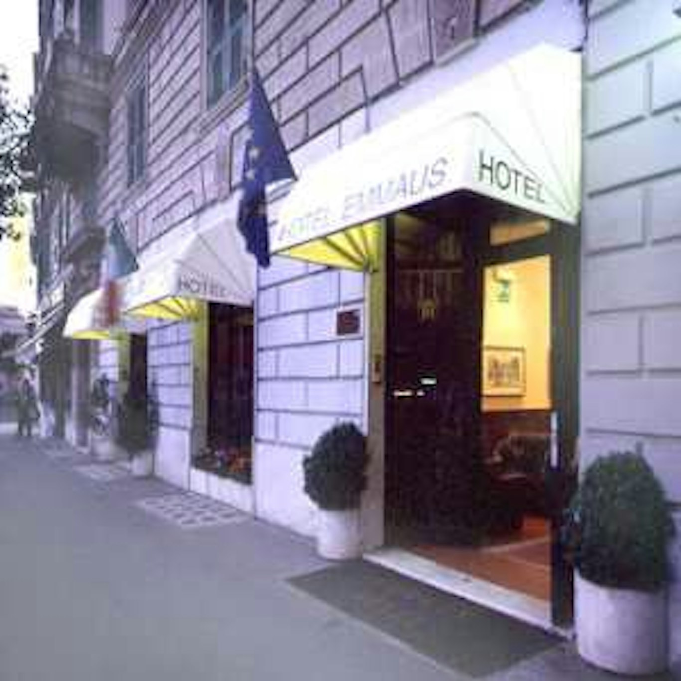 Hotel Emmaus 3/35