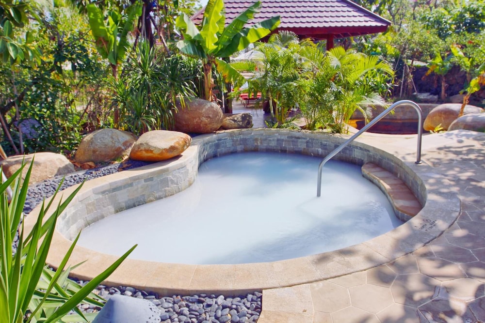 Haitang Bay Gloria Sanya Hotspring Resort 13/34