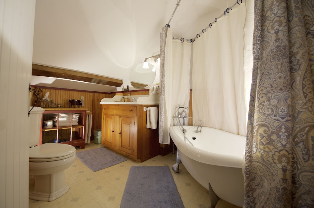 Osceola Mill House B&B 66/69