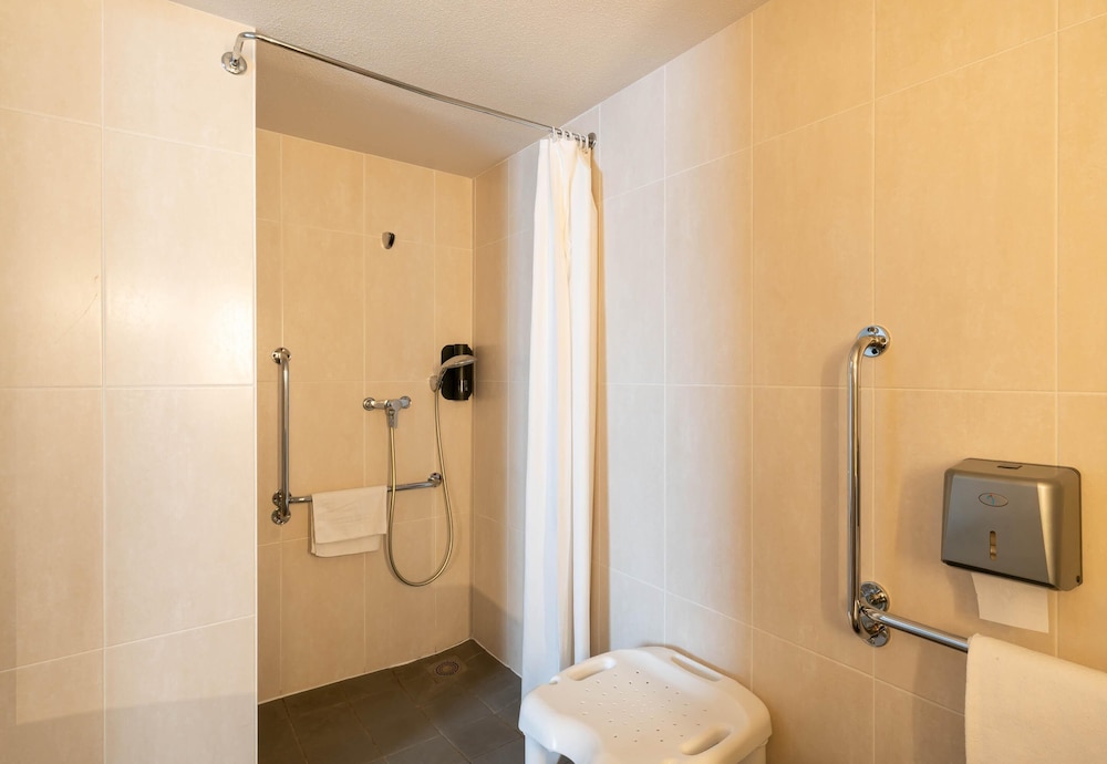B&B HOTEL Saint-Nazaire Trignac 49/50