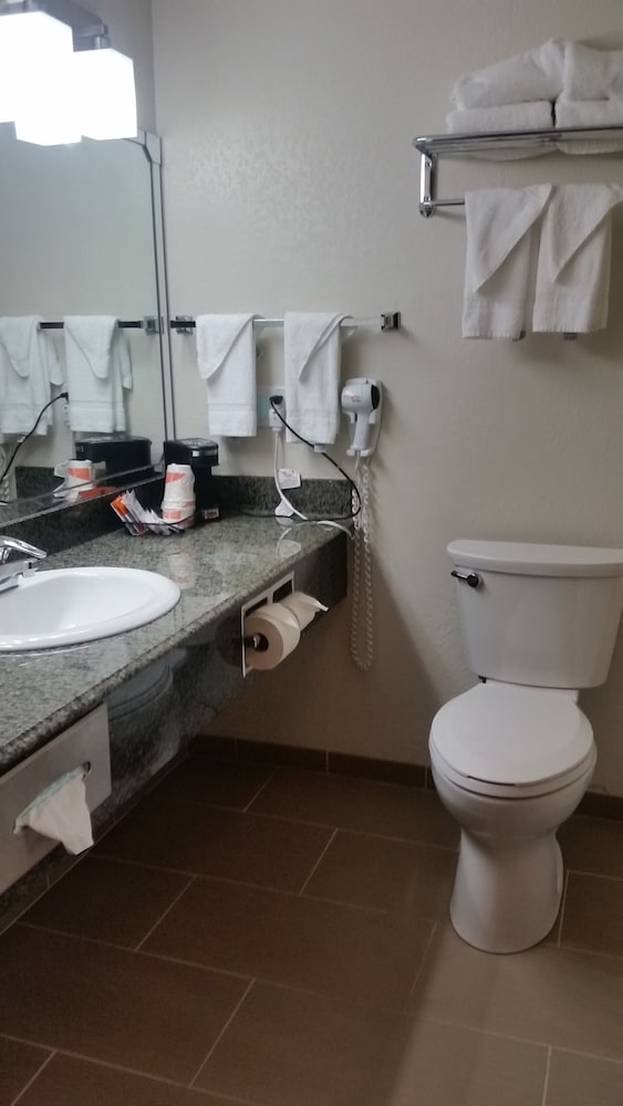Quality Inn Suites Marion 27/44
