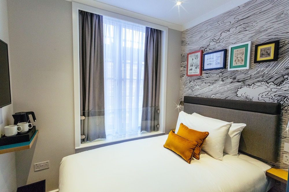 ROOM, SINGLE, DOUBLE BED