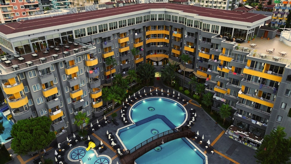 SENZA Grand Santana Hotel in ALANYA