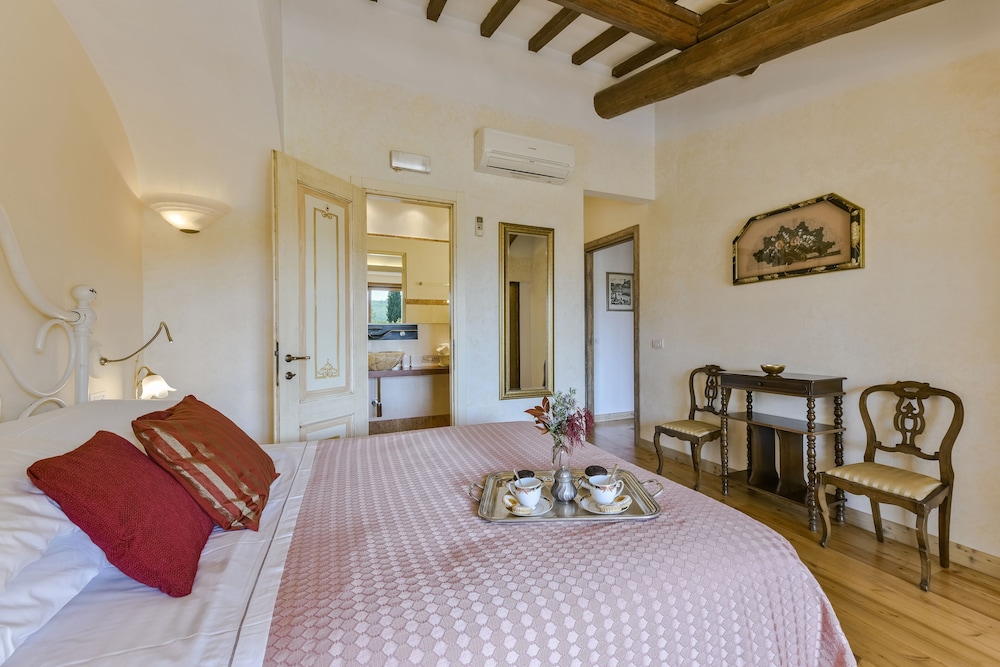 Villa Gaudia 17/50