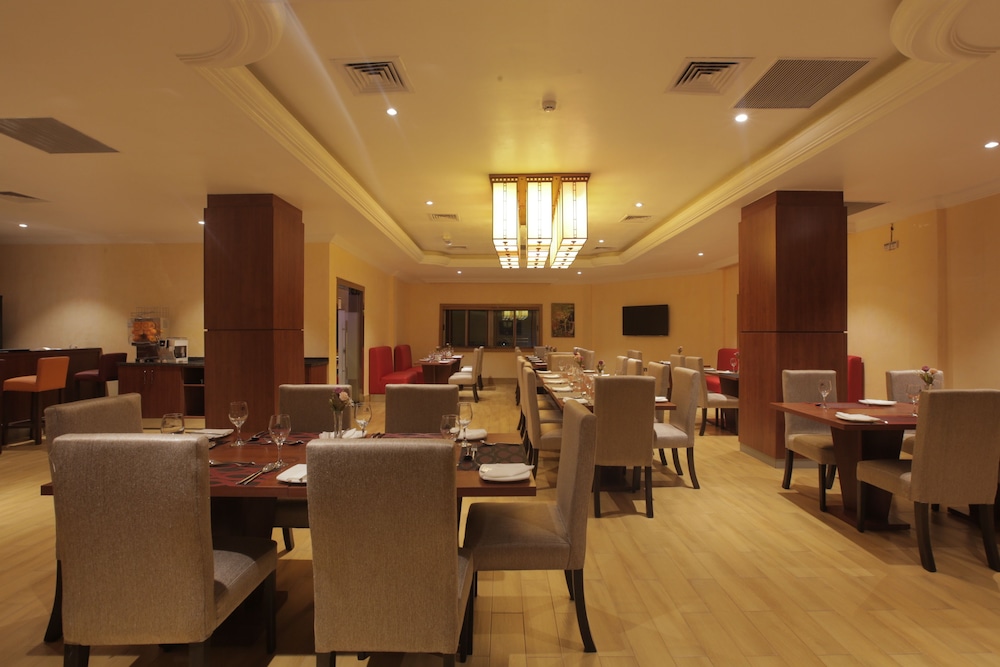 Bon Hotel Elvis 37/50
