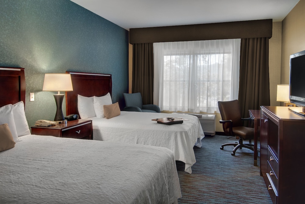 Hampton Inn Suites Agoura Hill 18/46