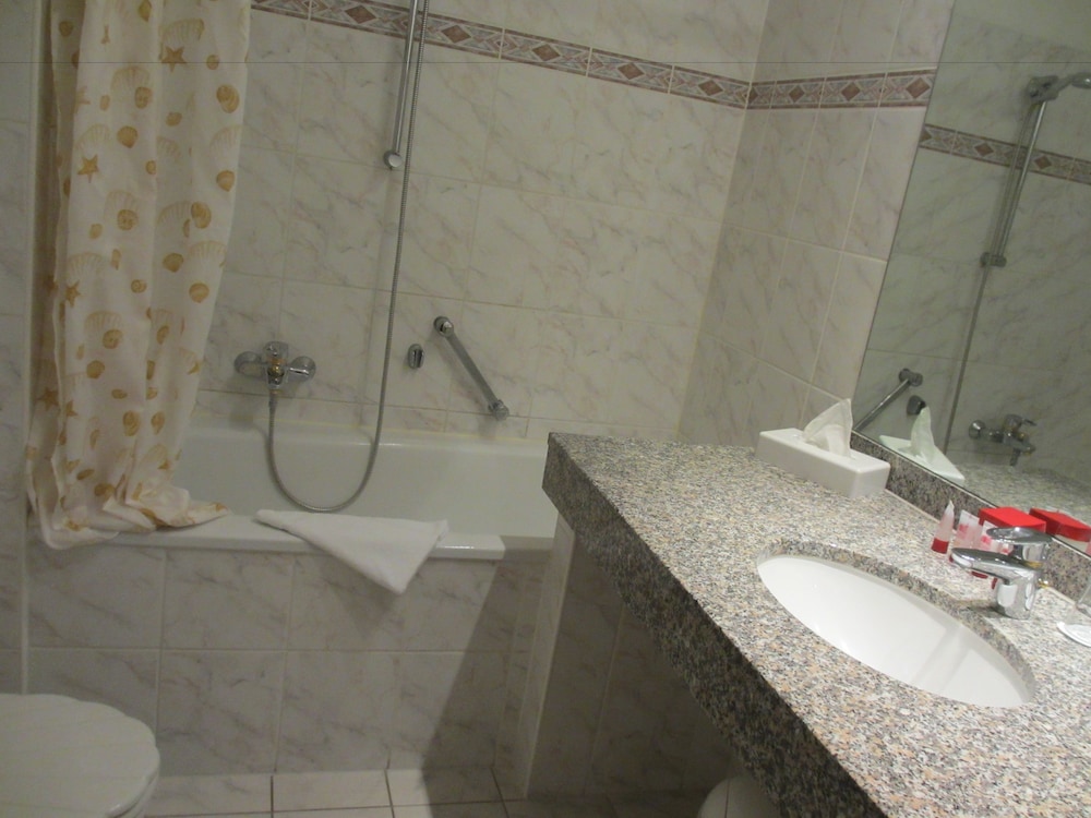 Schlosshotel & Orangerie Klink 48/50