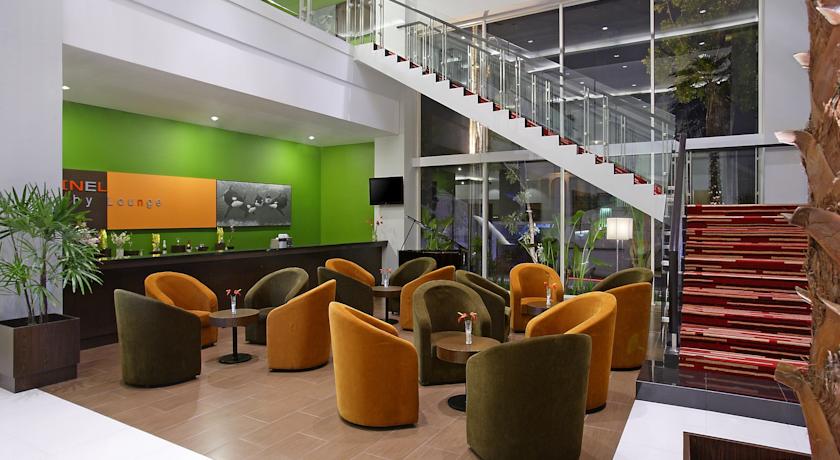 Hotel Santika Palu 22/36