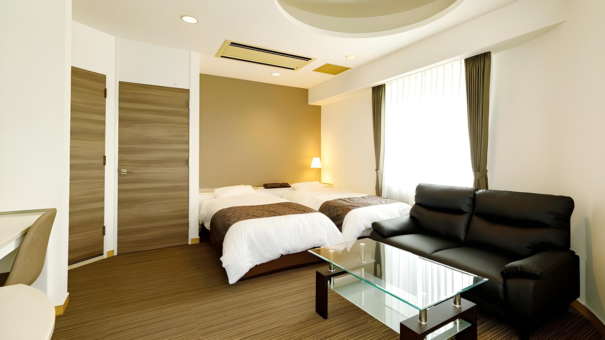 Moderate, Twin Beds, Bay View