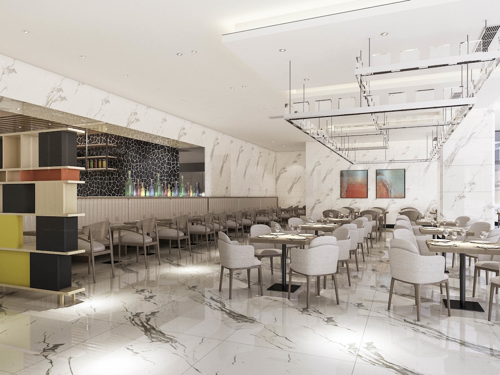 Novotel Suites Shanghai Hongqiao 21/26