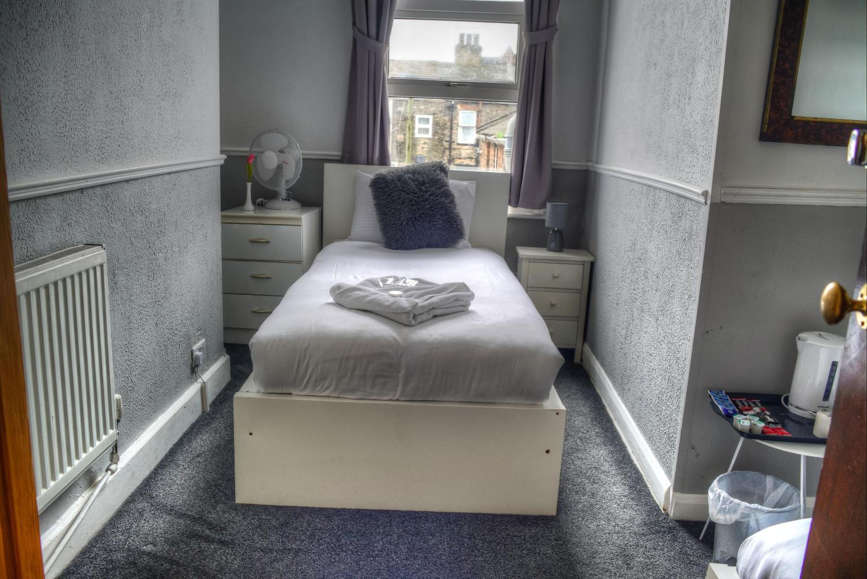 Room at Villa Rose, GREAT YARMOUTH