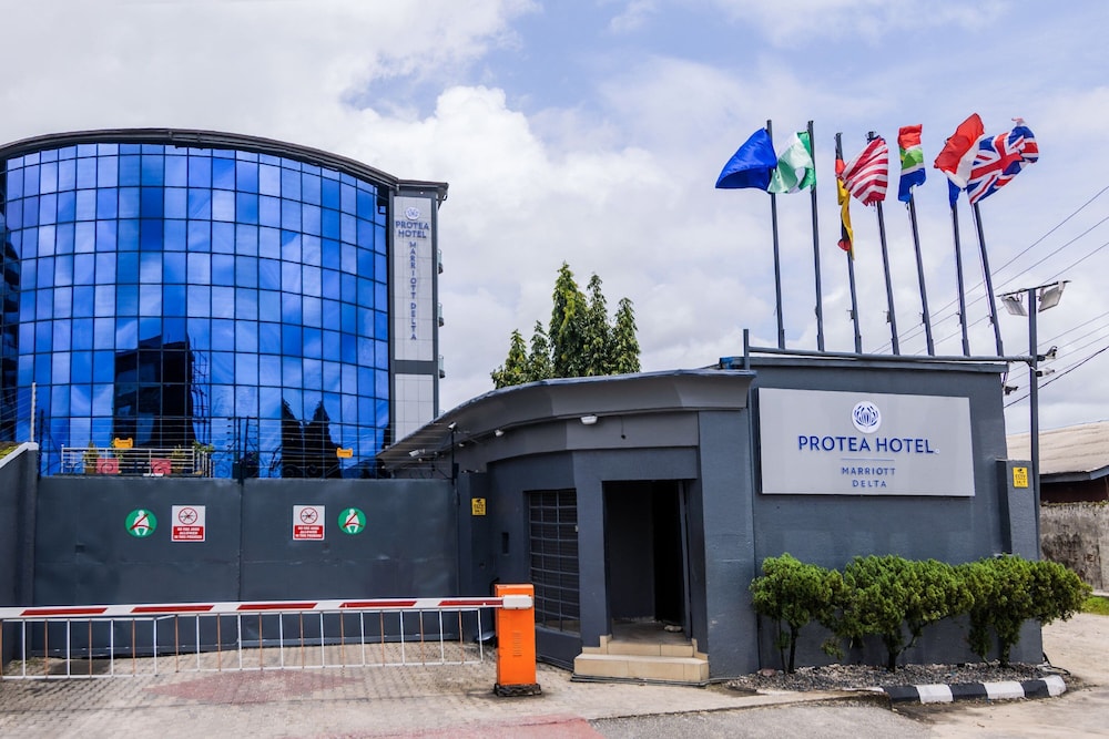 Bon Hotel Delta 46/50