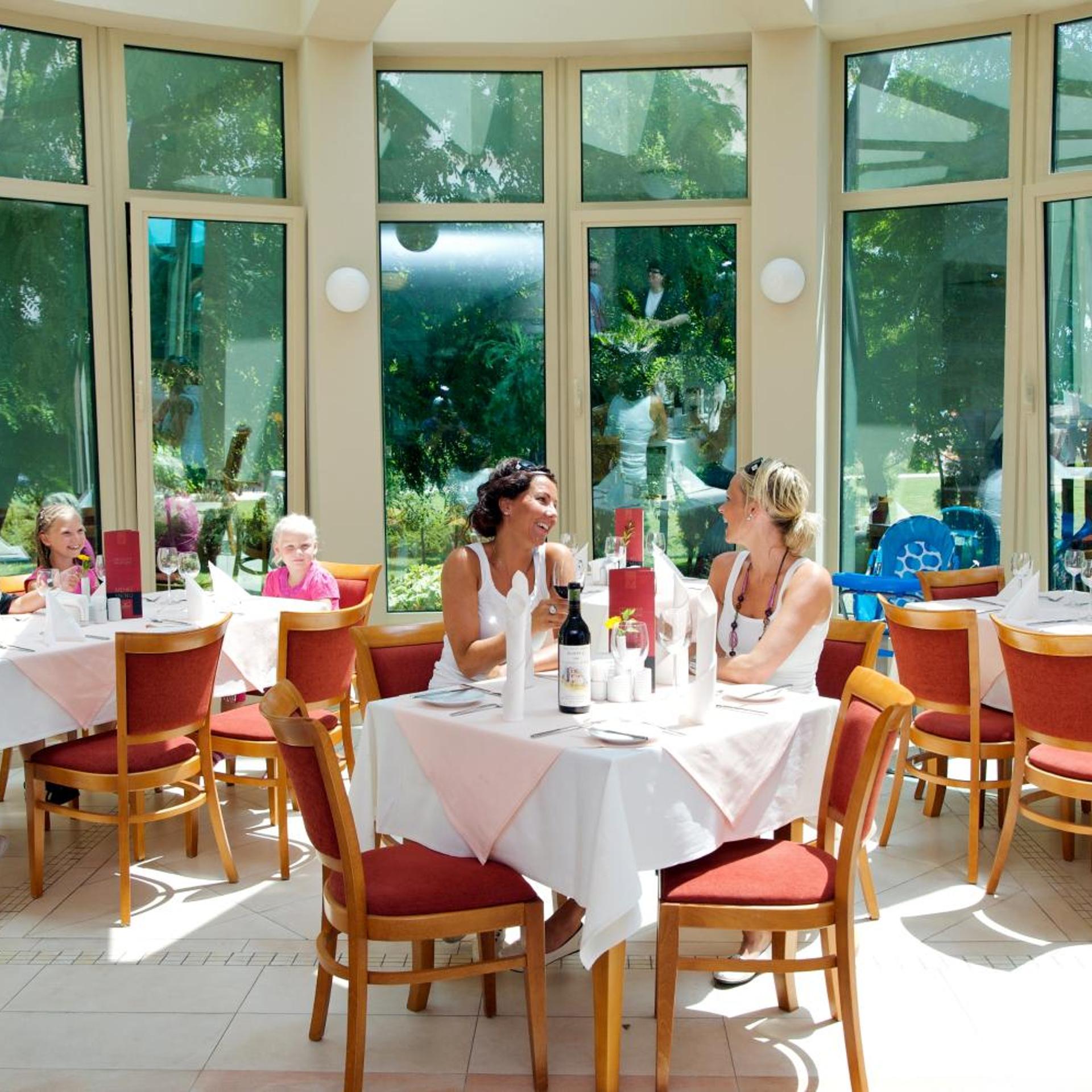 Jeravi Hotel 41/56