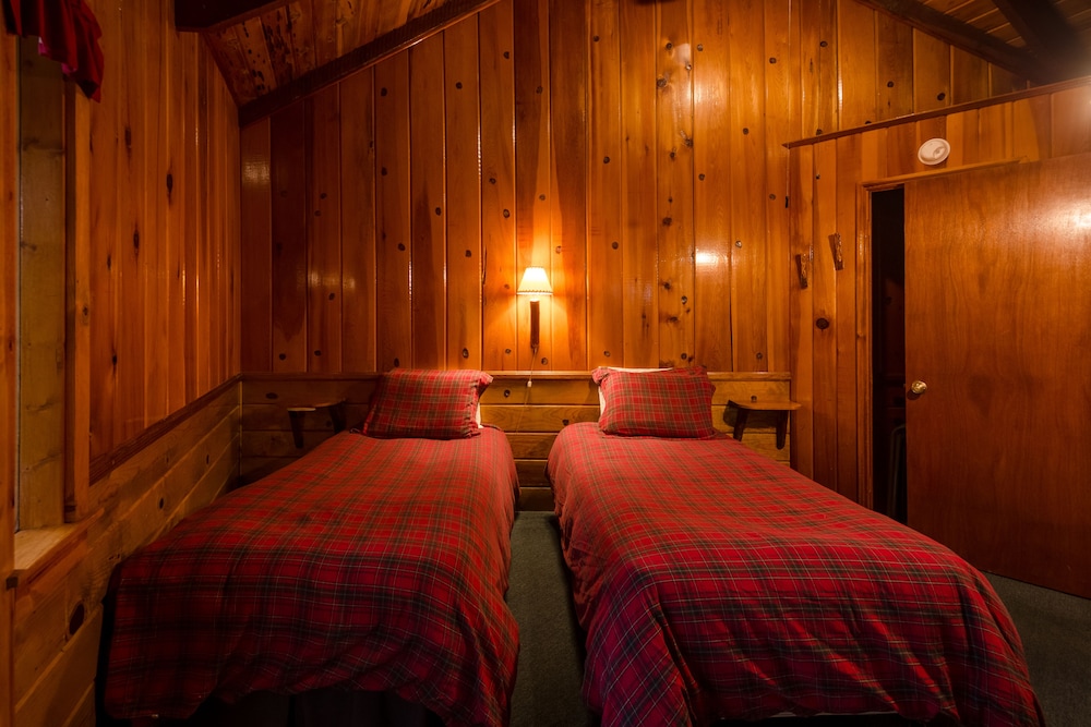 Idyllwild Bunkhouse 14/46
