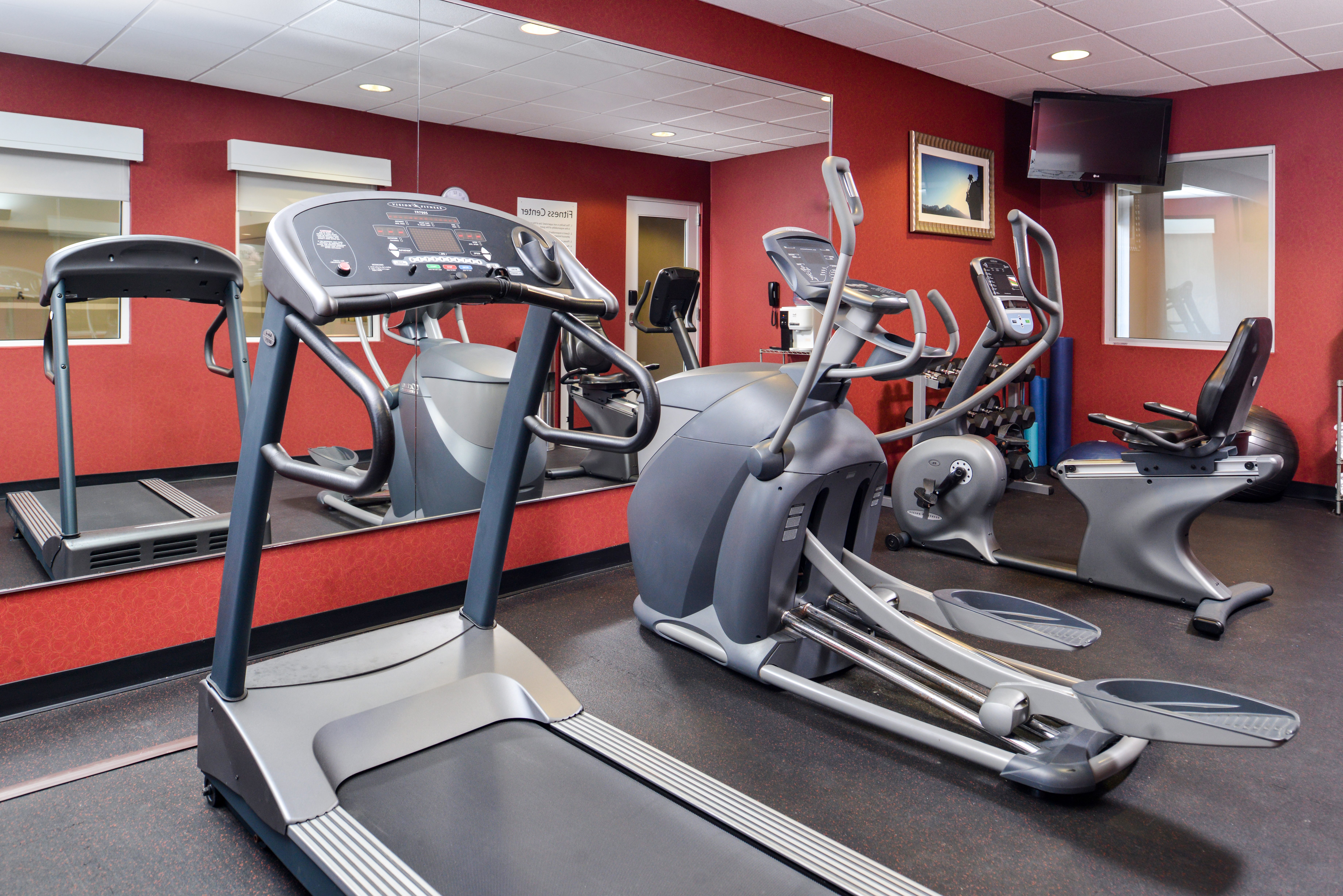 HOLIDAY INN EXPRESS CANANDAIGUA - FINGER LAKES 29/56