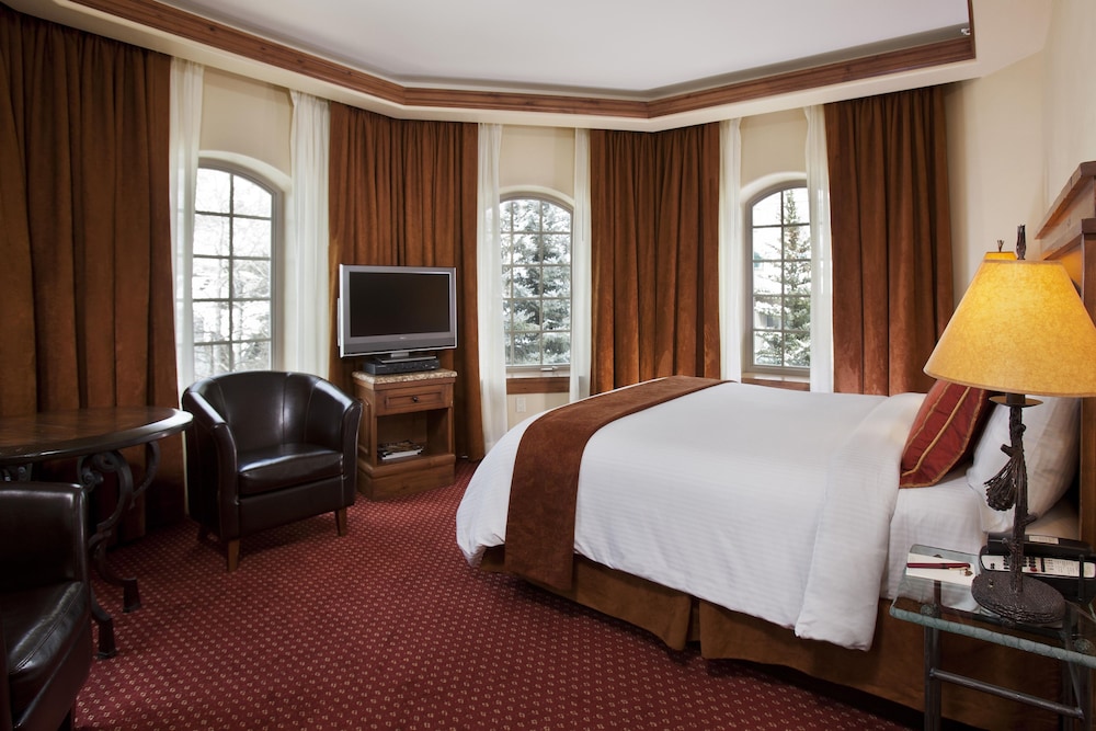 Tower, Premium, King Bed, Mountain View