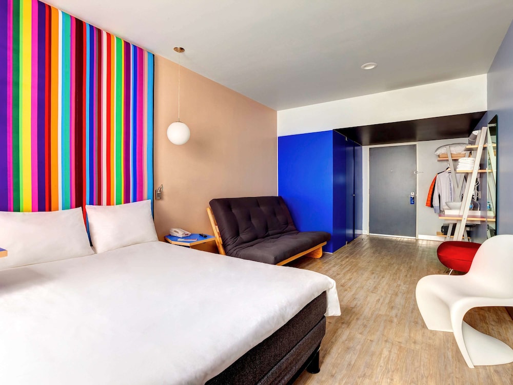 Ibis Styles Mexico Reforma 8/40