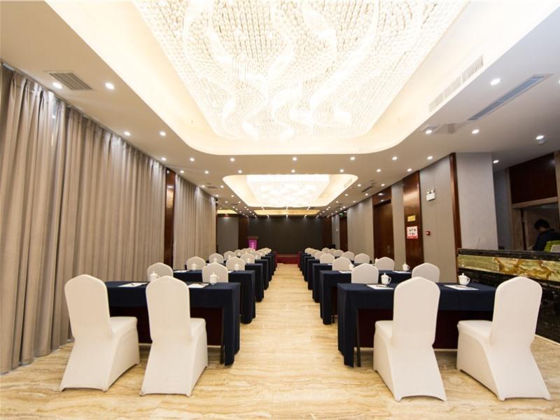 GreenTree Eastern Yibin Yijian Road New City Plaza Hotel 31/50