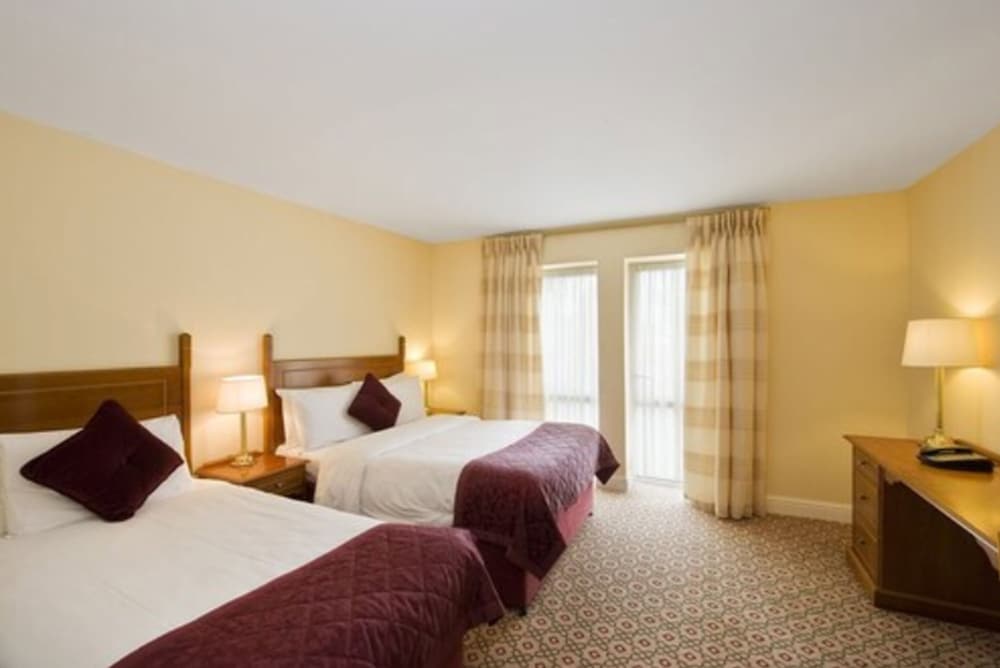 Wilton Hotel Bray 27/69