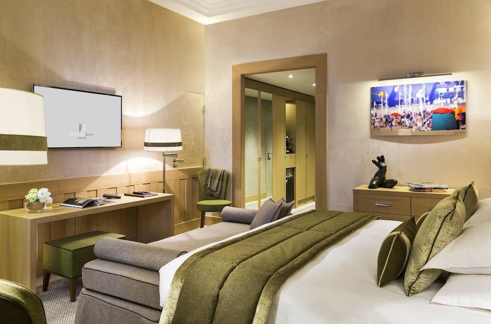 Hotel Barriere L Hotel Du Golf 8/75